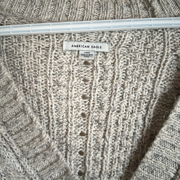 AE Cropped Cardigan - Picture 2 of 6